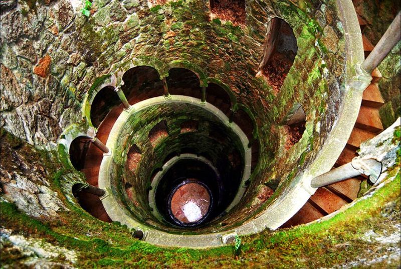 Giếng cổ lâu đài Quinta da Regaleira, Sintra ở Bồ Đào Nha