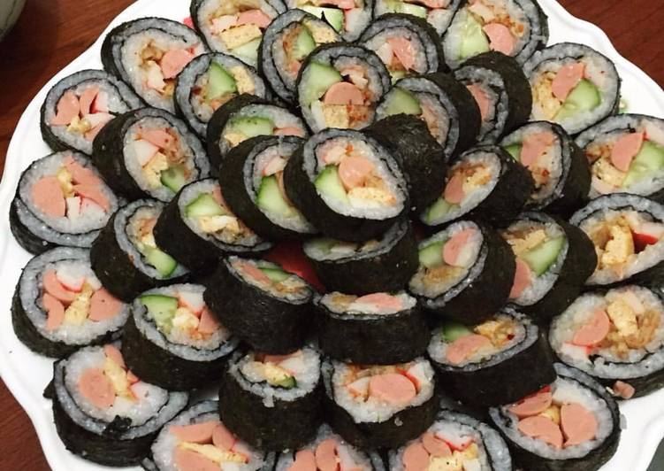 Gimbap - Cơm cuộn lá rong biển