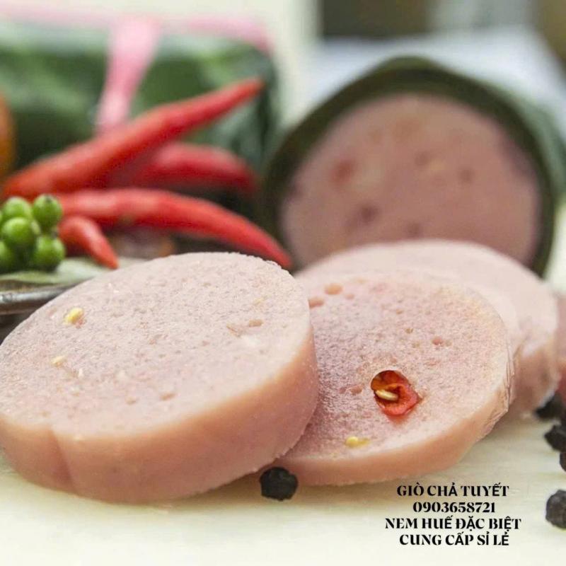 Giò chả Tuyết
