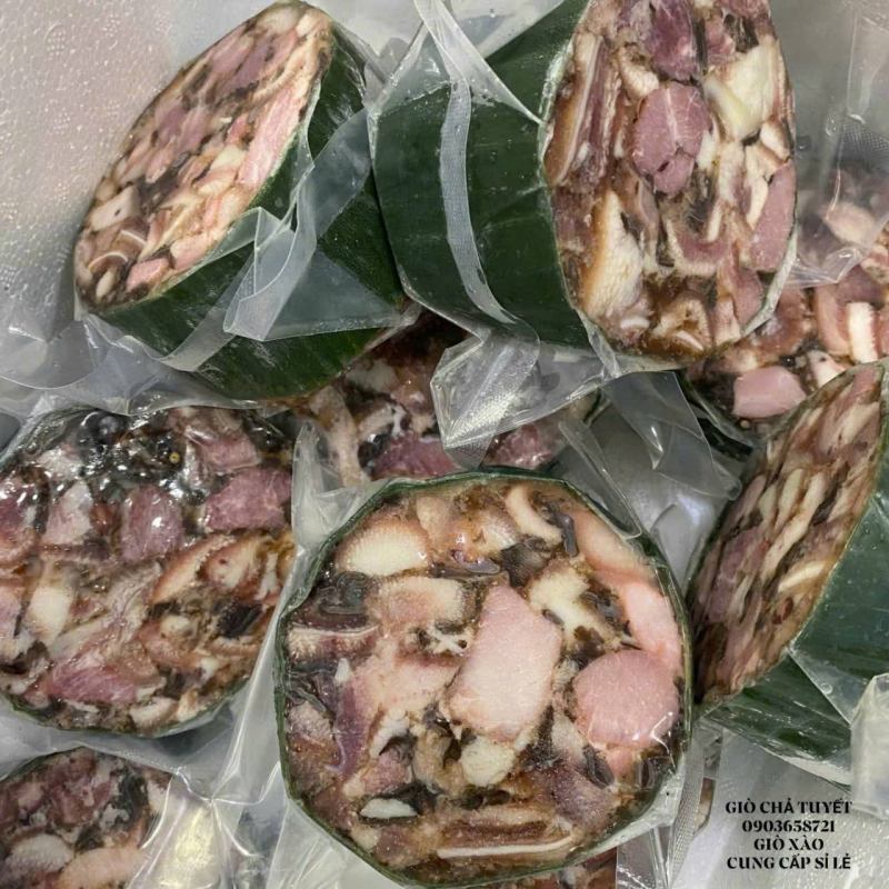 Giò chả Tuyết