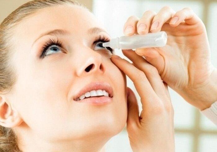 Bạn cần quan tâm đến việc giữ ẩm cho mắt mỗi ngày