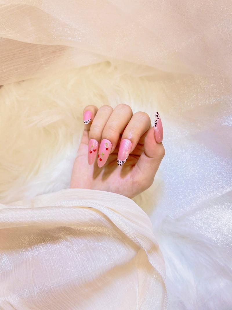 Glint De Beauté Beauty And Nails