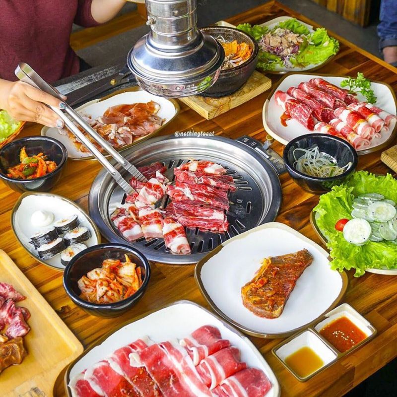 Lựa chọn trong menu vô cùng đa dạng của Gogi House, chúng ta không thể bỏ qua món Thịt nướng Hàn Quốc, với hương vị tươi ngon cùng nước sốt đậm đà