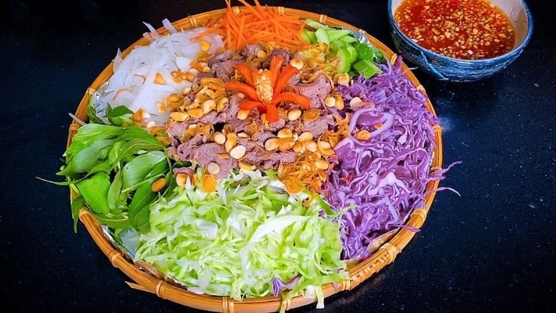 Gỏi bò ngũ sắc