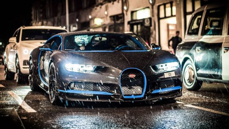 Gói độ vỏ full carbon cho siêu xe Buggati Veyron