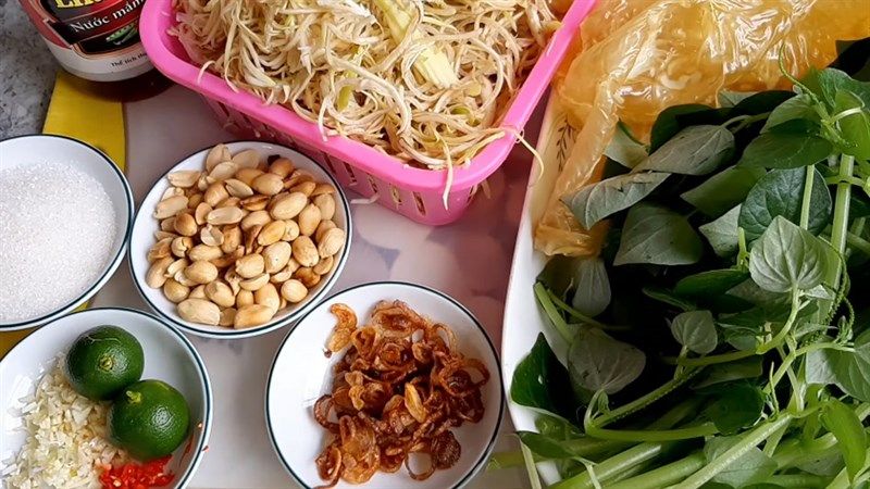 Gỏi tàu hủ ky trộn rau càng cua