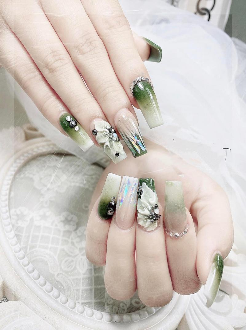 Green Nail