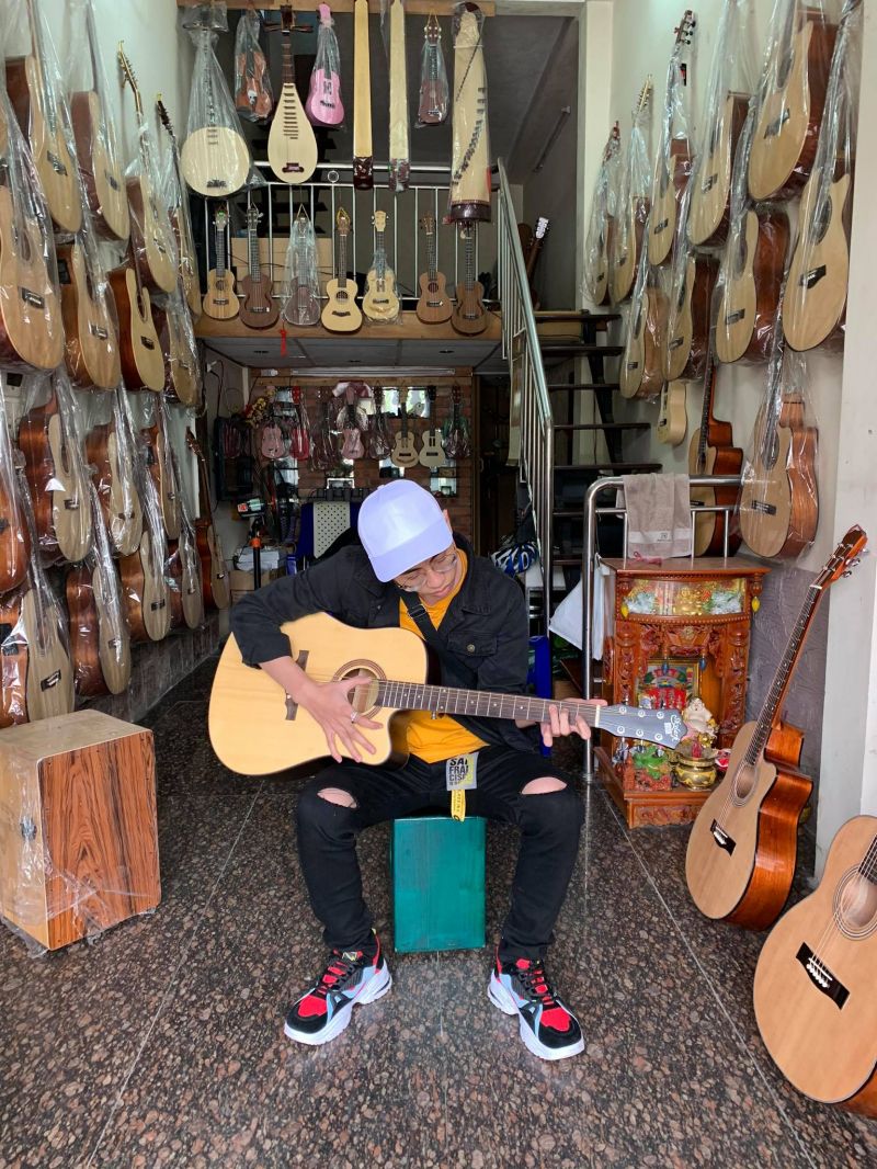 Guitar Tân Châu