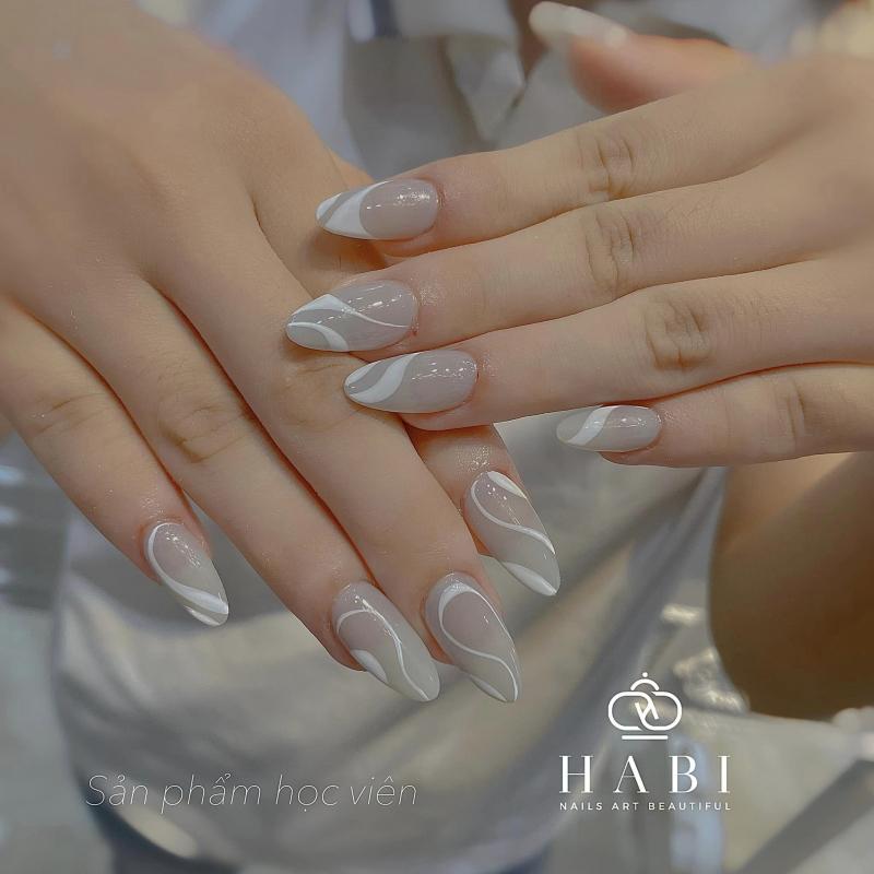 H A B I NAILS