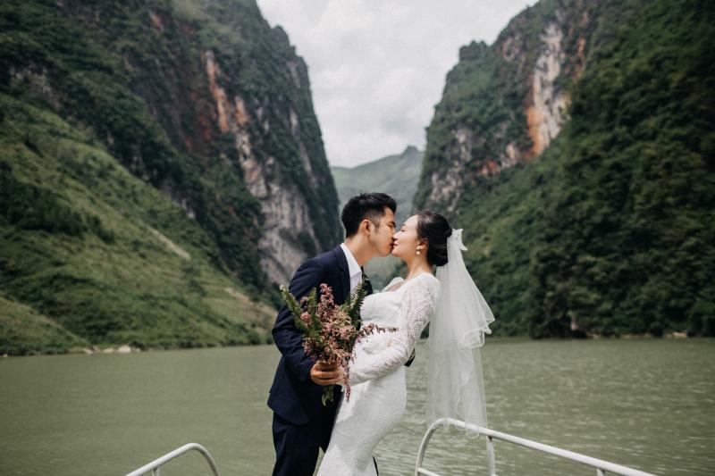 Toplist.vn: Toplist.vn là nơi cập nhật thông tin và đánh giá các địa điểm chụp ảnh cưới hàng đầu tại Việt Nam. Các bộ sưu tập ảnh cưới tuyệt đẹp sẽ giúp bạn có những ý tưởng và lựa chọn cho ngày cưới của mình.
