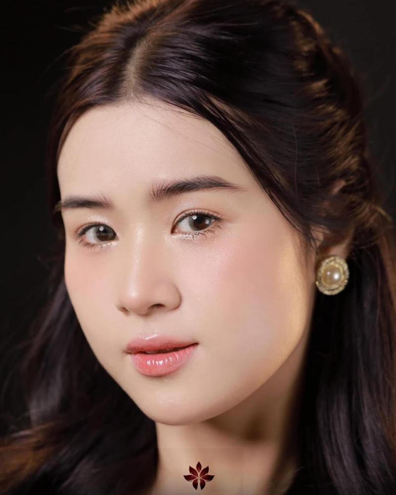 Hà Huyền Brows