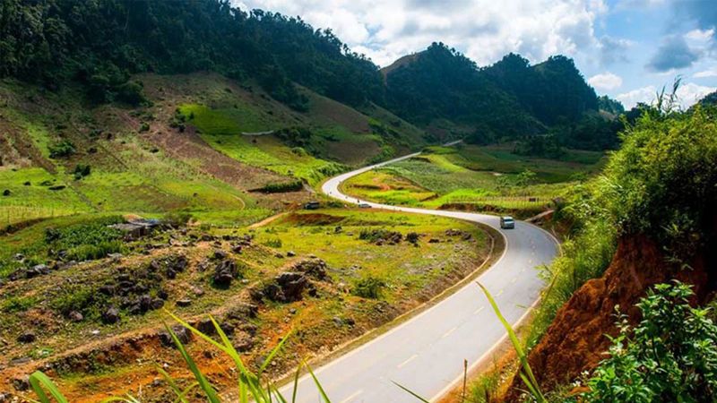 Cung đường chữ S Hà Nội - Mộc Châu