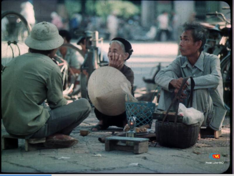 Hà Nội Trong Mắt Ai