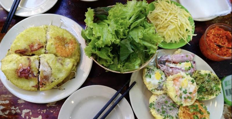 Hai Phượng - Yến Bánh Căn, Bánh Xèo chợ đêm Nha Trang