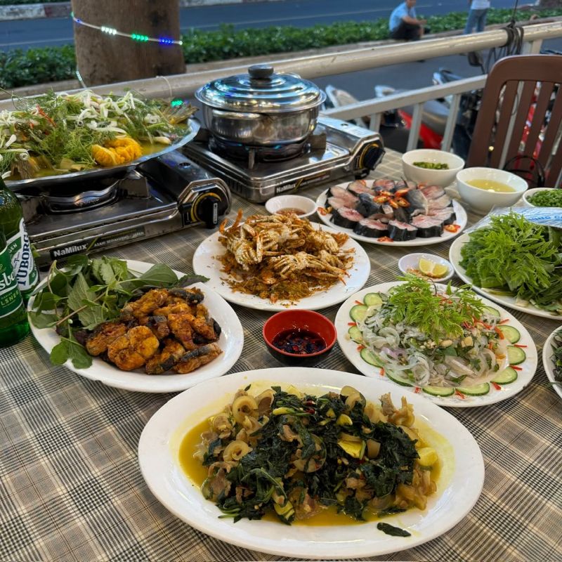 Hải sản gói cá Ba Hưng