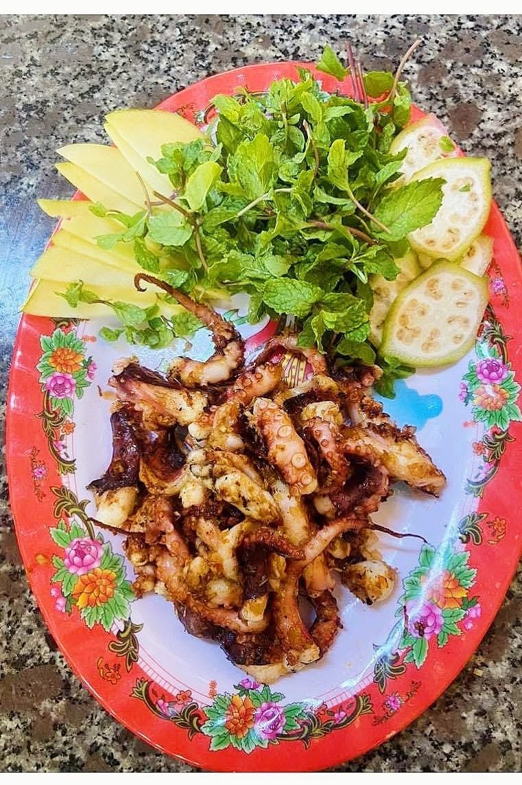 Hải Sản Trí Hằng