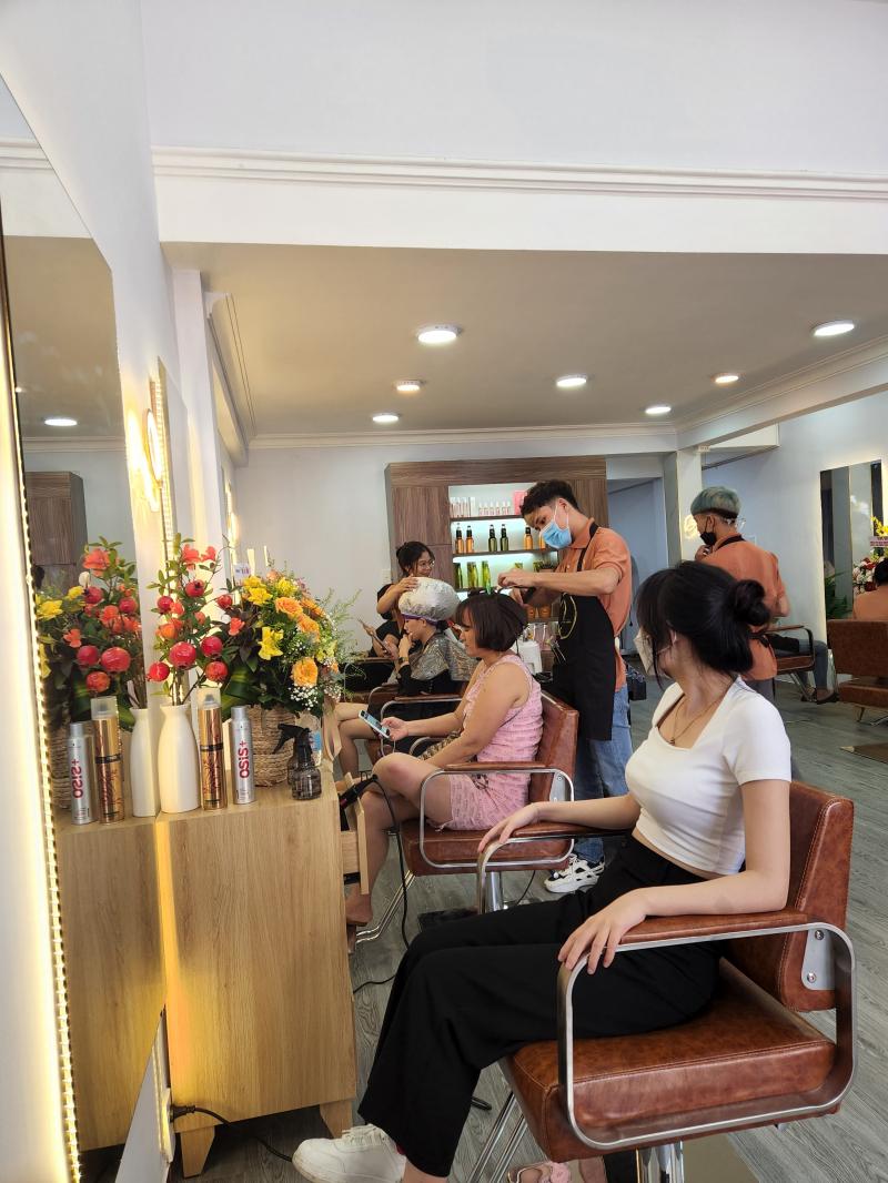 Hair Salon Ánh Sài Gòn