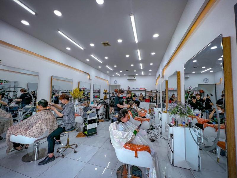 Hair salon Hoài Thương