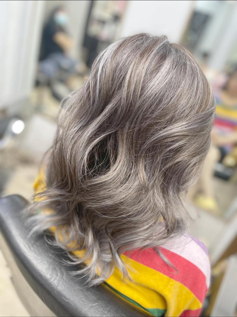 Hair salon Nguyễn An sẵn sàng lắng nghe yêu cầu của bạn nhằm mang đến dịch vụ tốt nhất