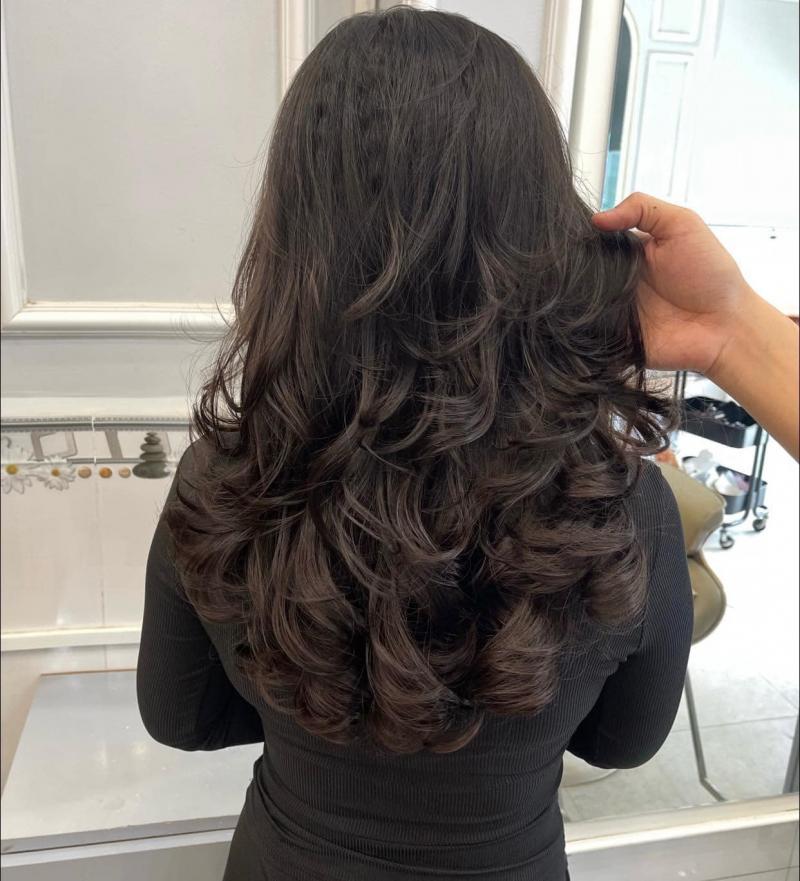 Hair Salon Tây Bùi sở hữu đội ngũ nhân viên chuyên nghiệp, thân thiện, nhiệt tình