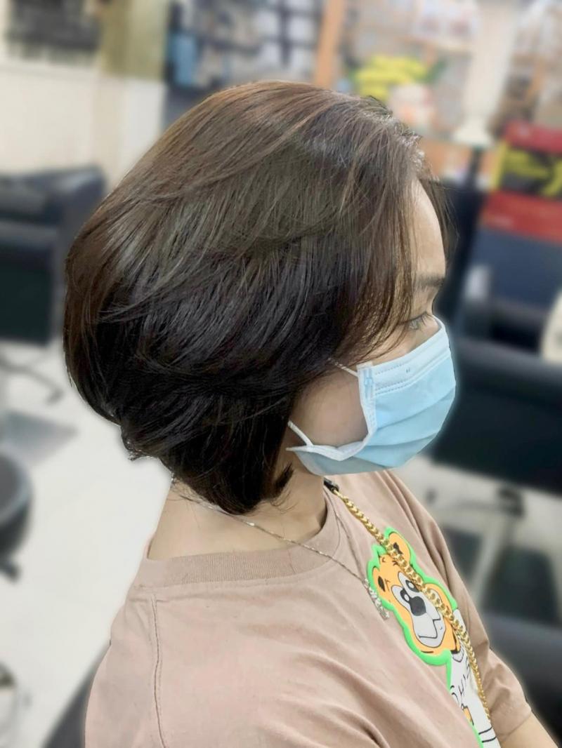 Hair Salon TM có kỹ thuật nhuộm ”chuẩn không cần chỉnh” cho khả năng lên màu 90%