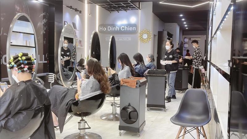 Hair Salon Toni Chiến