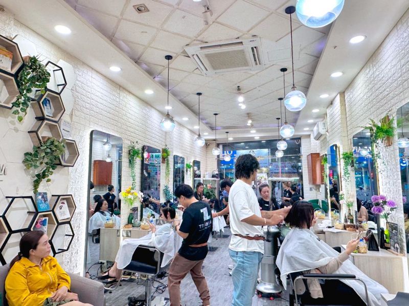 Hair Salon Trần Lãm