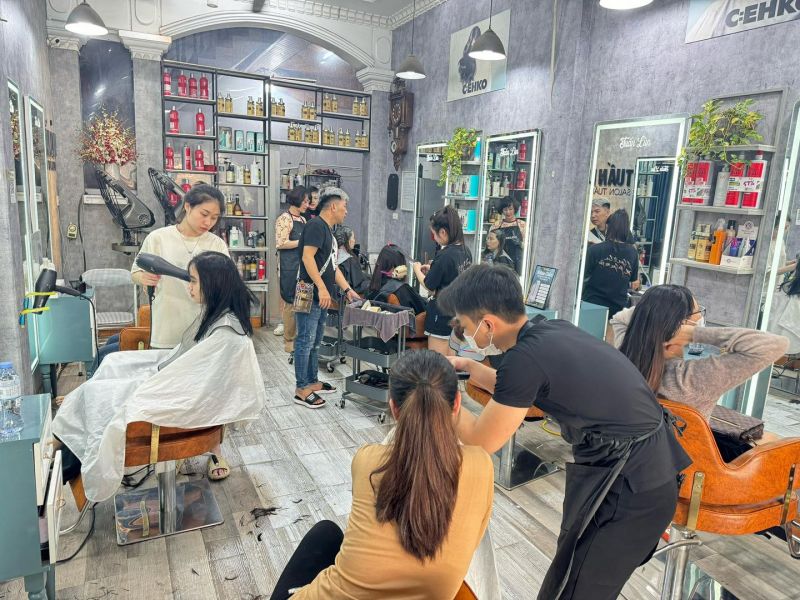 Tuấn Lùn Hair Salon