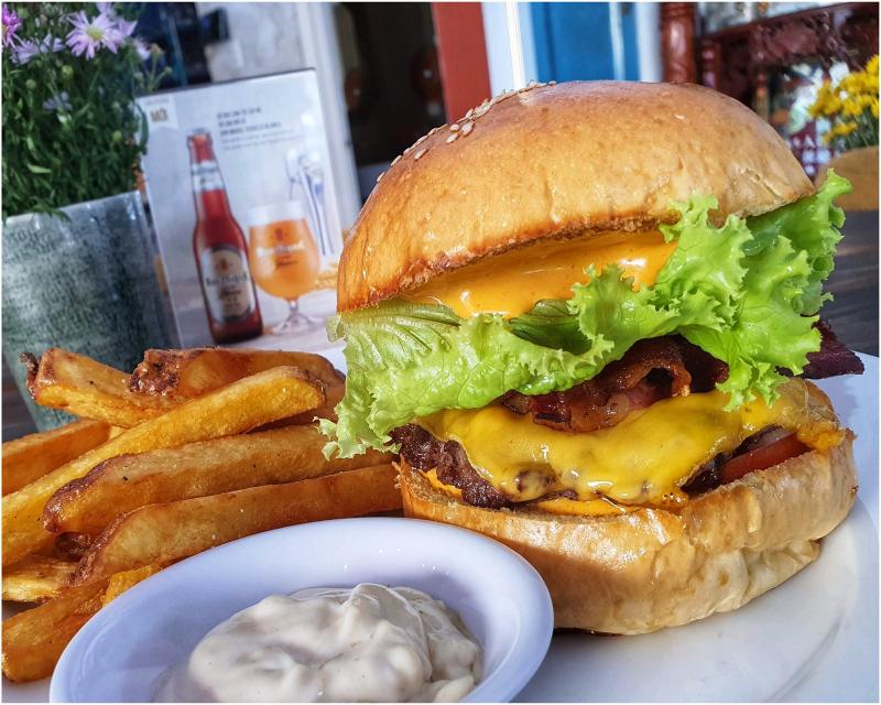 Hamburger – Chops Phố Quảng An