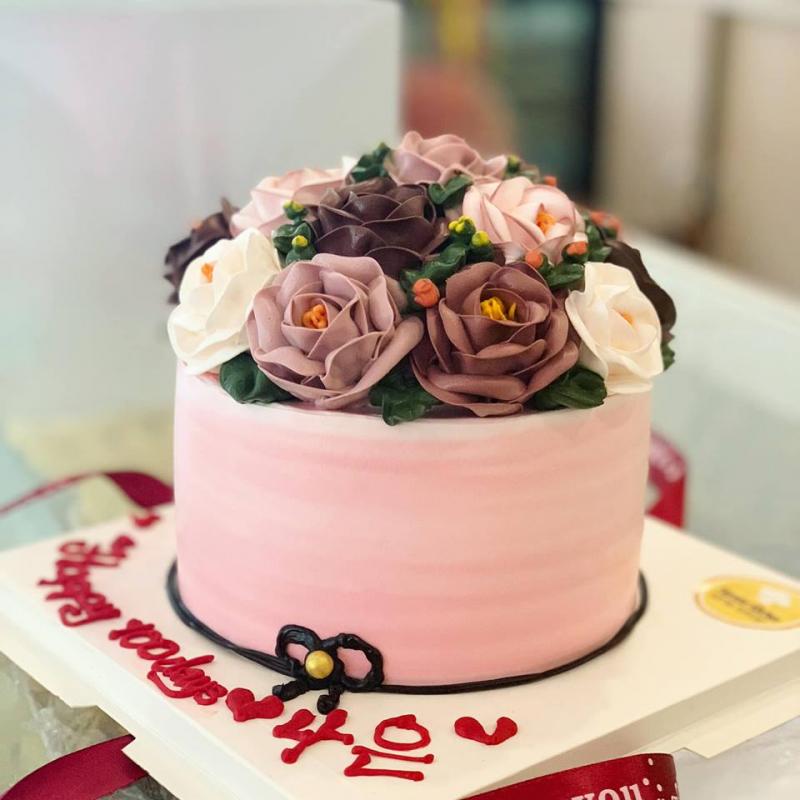 Bánh sinh nhật của Hamint Kitchen trang trí rất đẹp mắt