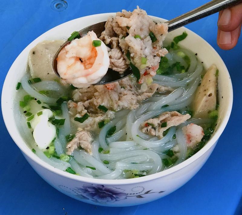 Bún Nước Cô Có