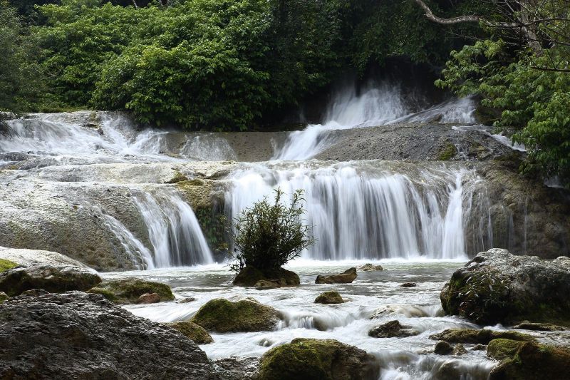 Hang Phượng Hoàng - Suối Mỏ Gà