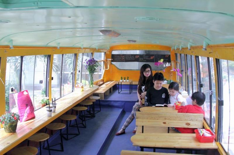 Hanoi Bus Café