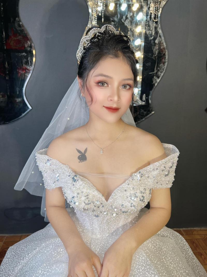 Thương Nguyễn Make up (Áo cưới Quang Thảo)