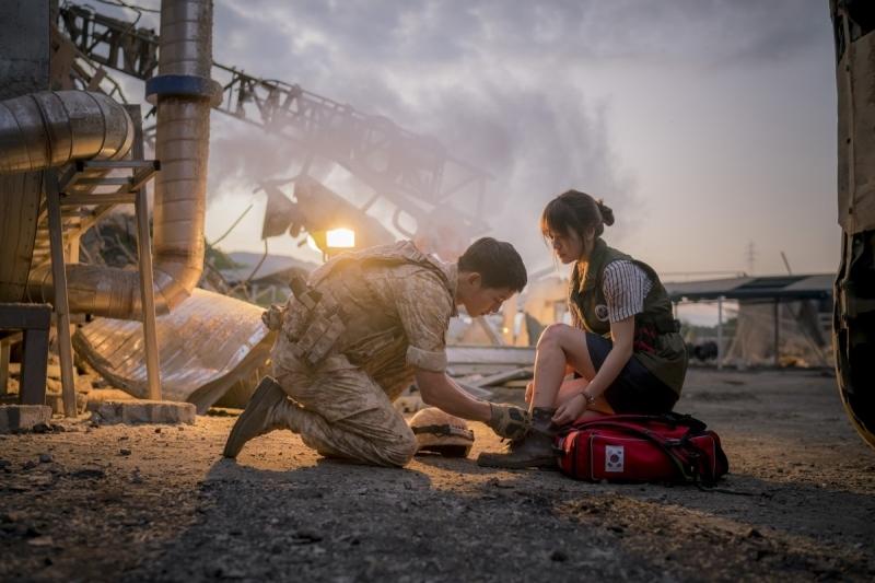 Hậu duệ của mặt trời - Descendants Of The Sun (2016)