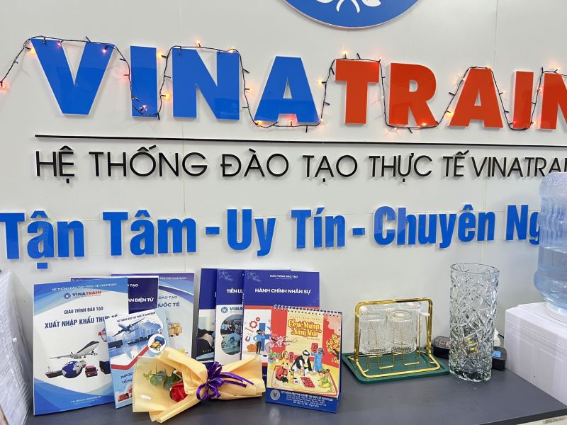 Hệ thống đào tạo nghiệp vụ thực tế Vinatrain