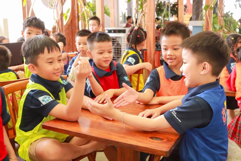 Hệ Thống Phát Triển Giáo Dục Quốc Tế THT