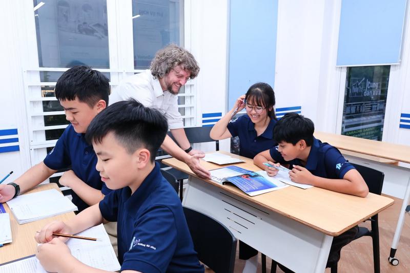 Hệ Thống Phát Triển Giáo Dục Quốc Tế THT