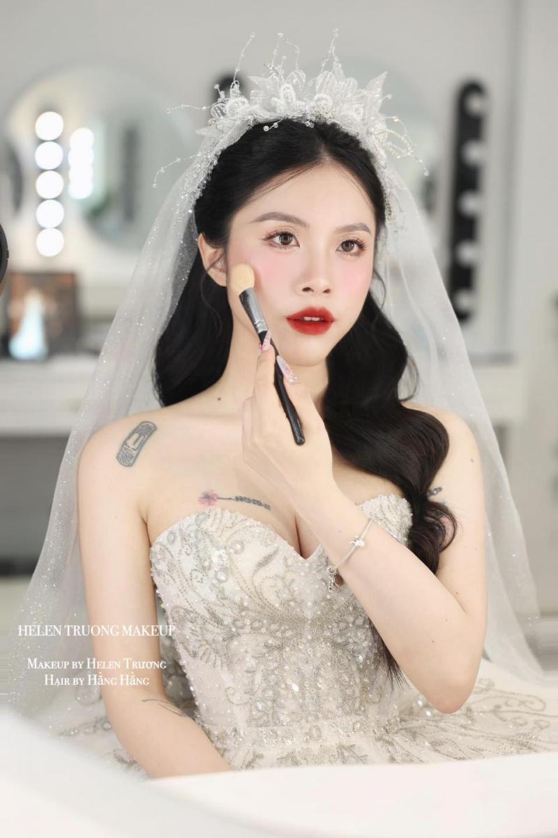 Helen Trương Makeup