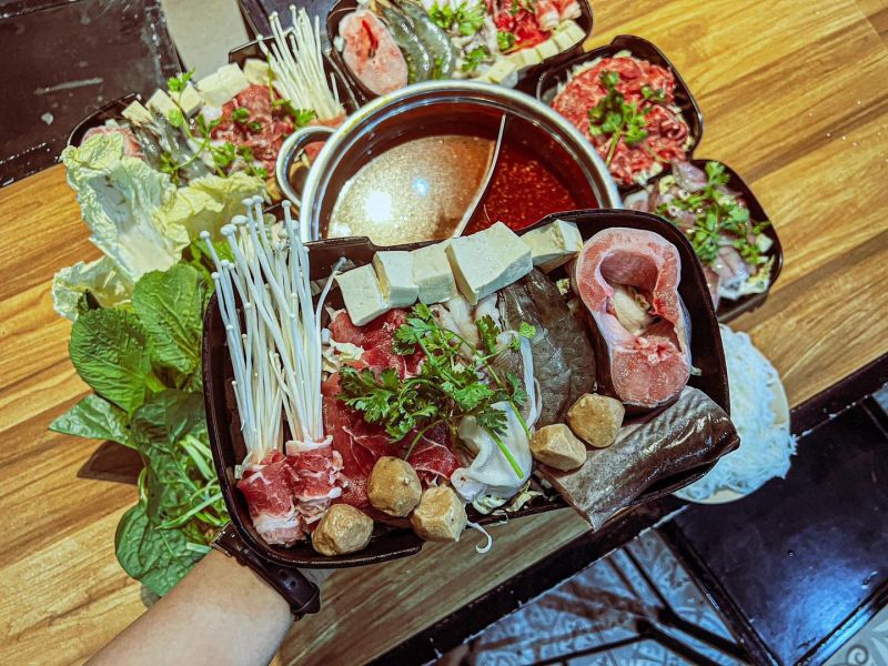 Hẻm Hotpot & BBQ