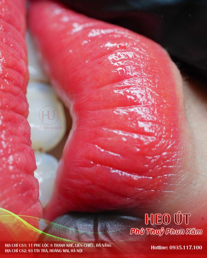 Heo Út - Phù Thuỷ Phun Xăm