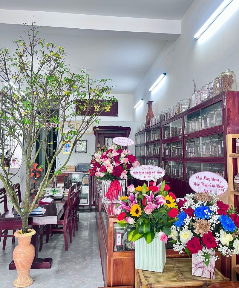 Hiệu thuốc Bắc Lục Trọng Đường