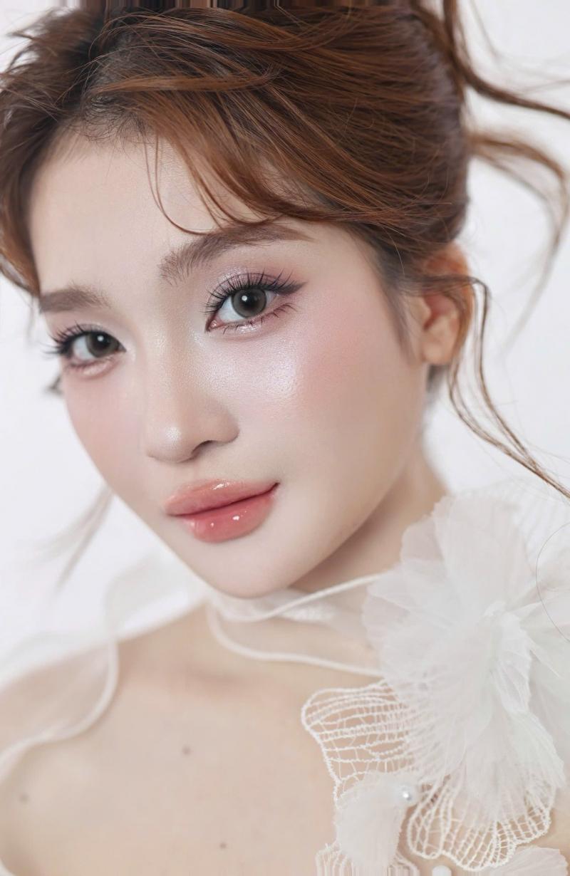 Hiwon Makeup & Academy