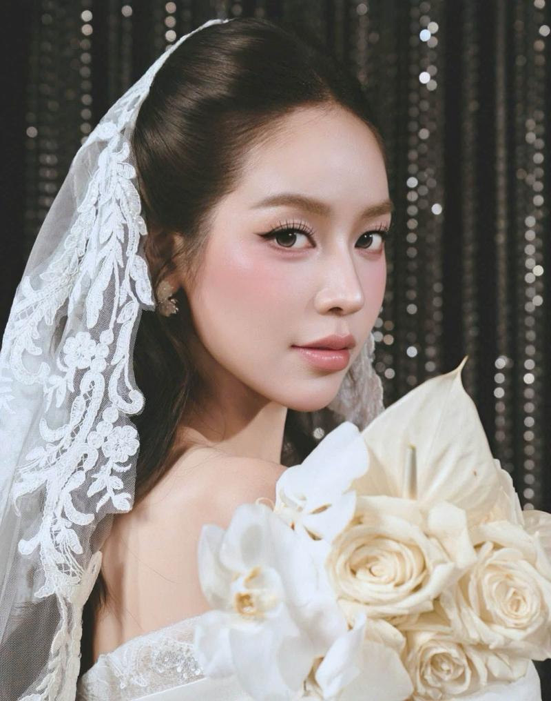 Hiwon Makeup & Academy