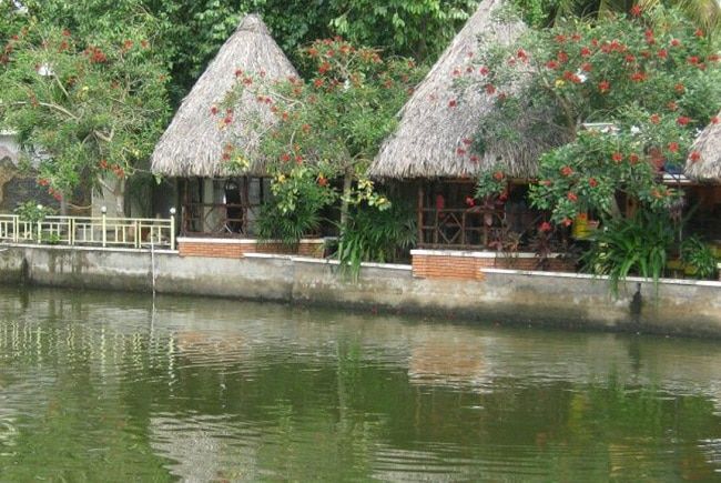 Hồ câu cá nhà hàng Vườn Khế