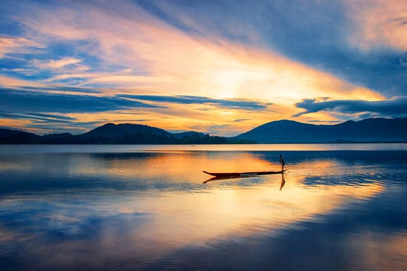 Hồ Lắk hoàng hôn