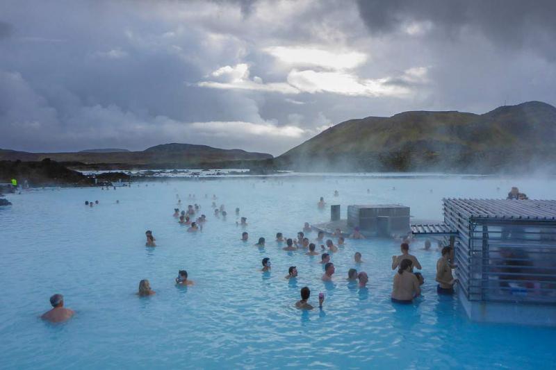 Hồ nước nóng Blue Lagoon