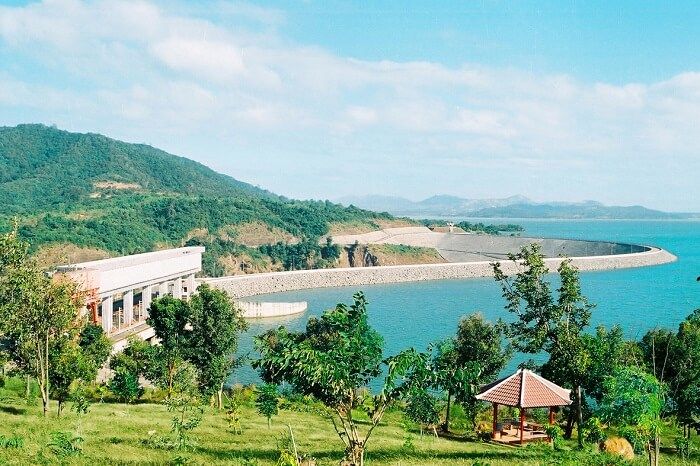 Hồ thủy điện Yaly là hồ thủy điện lớn bậc nhất tại Việt Nam