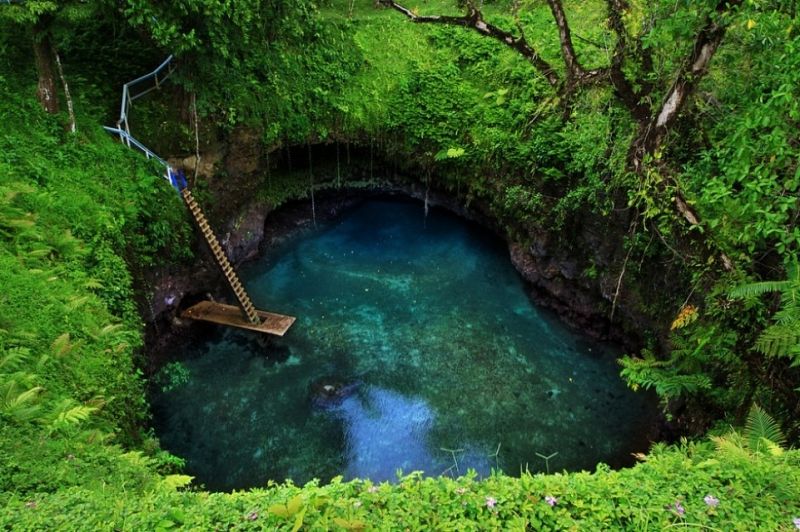 Hồ bơi tự nhiên To Sua Ocean Trench,