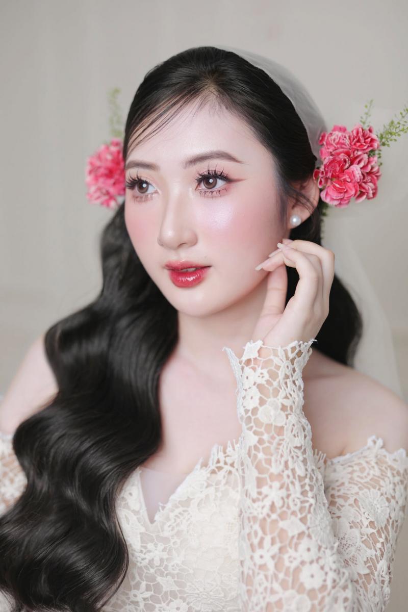 Hoa Nghiêm Bridal